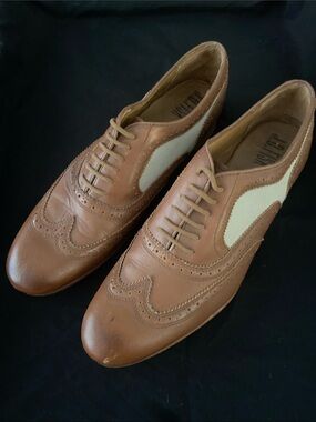 J.D. Fisk Men's Tan and Cream Wingtip Oxford Shoes